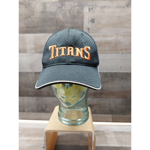 Titans Black With Orange Logo Hook N Loop Hat - Picture 1 of 7